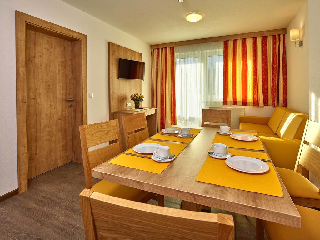 Appartement Gaestehaus Bergkristall Сьолден Стая снимка