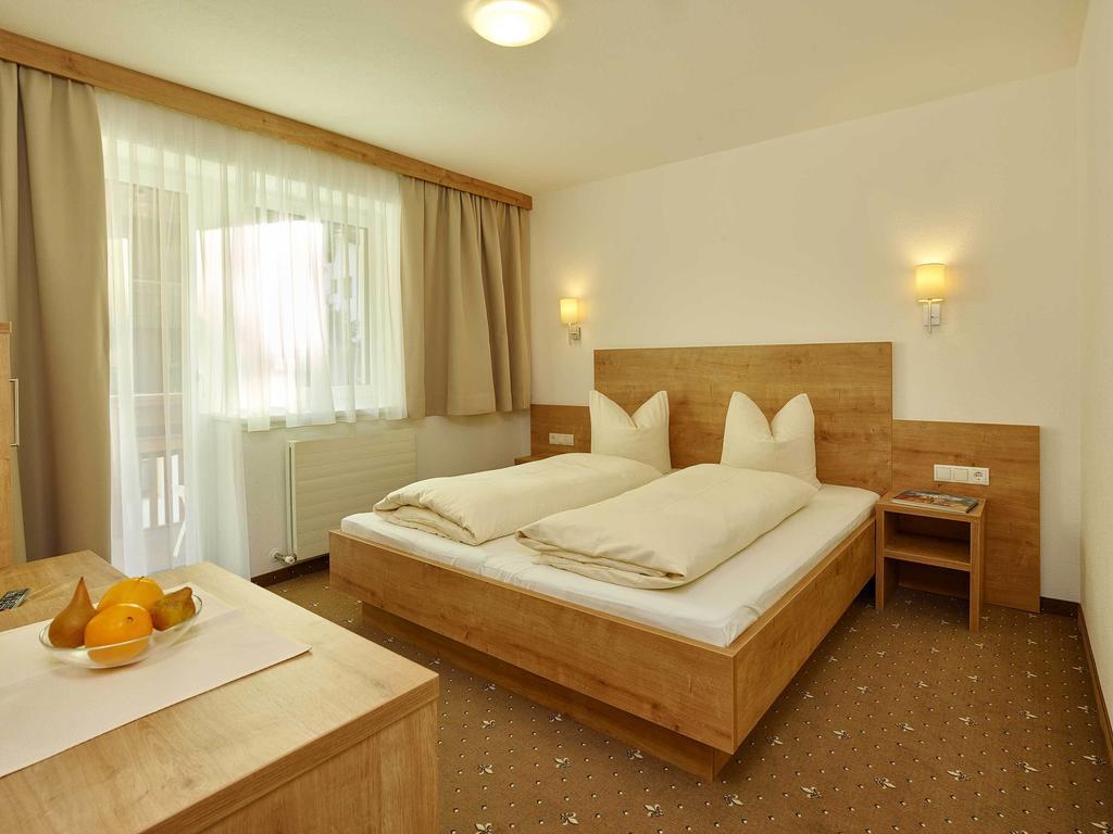 Appartement Gaestehaus Bergkristall Сьолден Стая снимка
